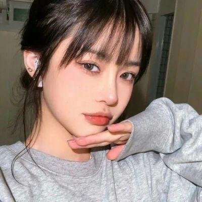 单车上的少女
